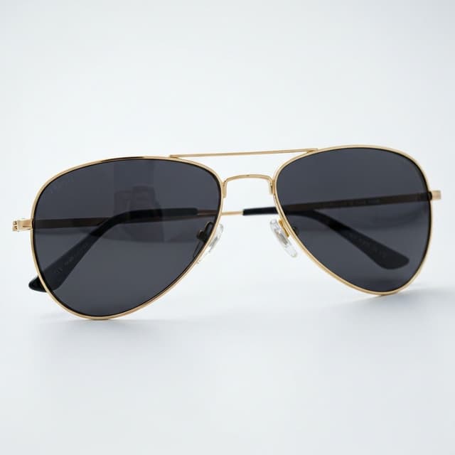Aviator sunglasses ecommerce fulfillment by Nuport
