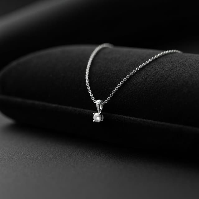 Jewellery ecommerce products picked and packed by Nuport